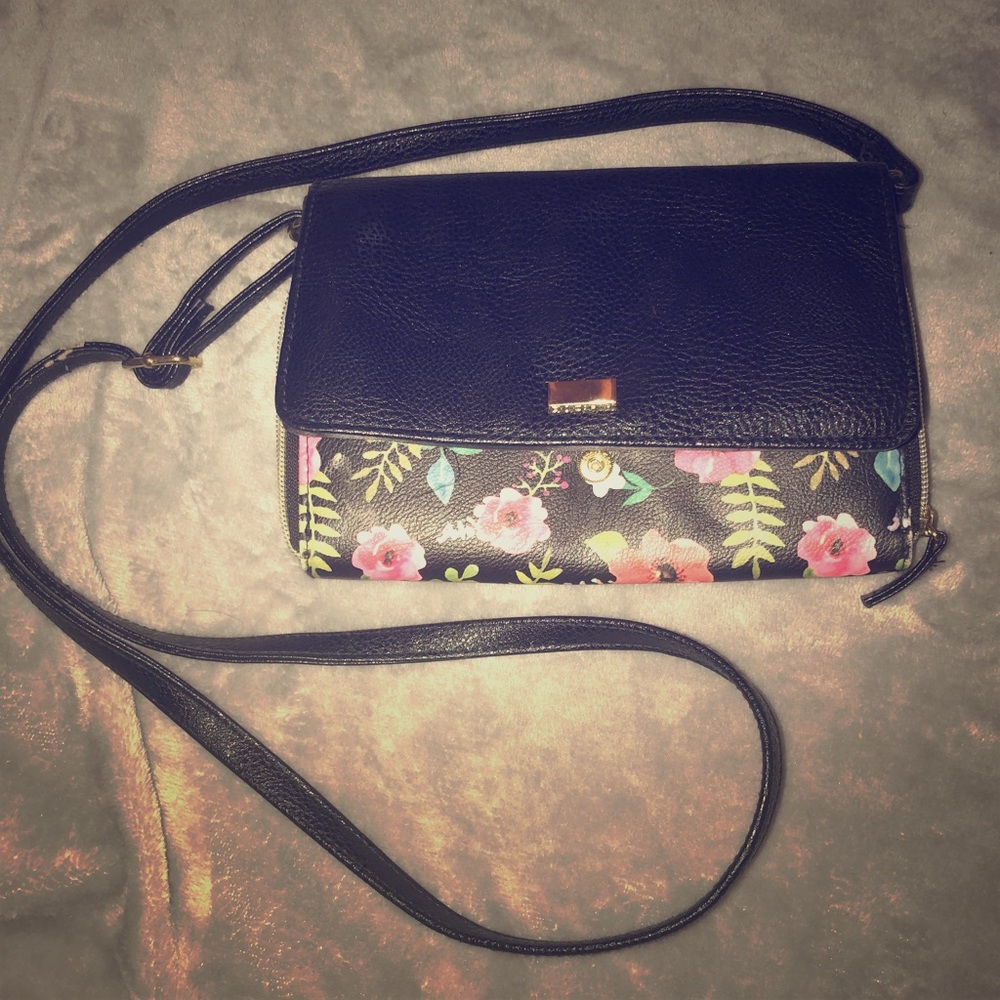 Crossbody purse